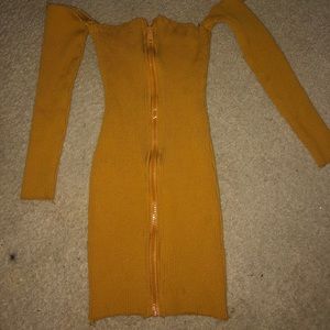 Fashion nova off shoulders fitted bodycon dress